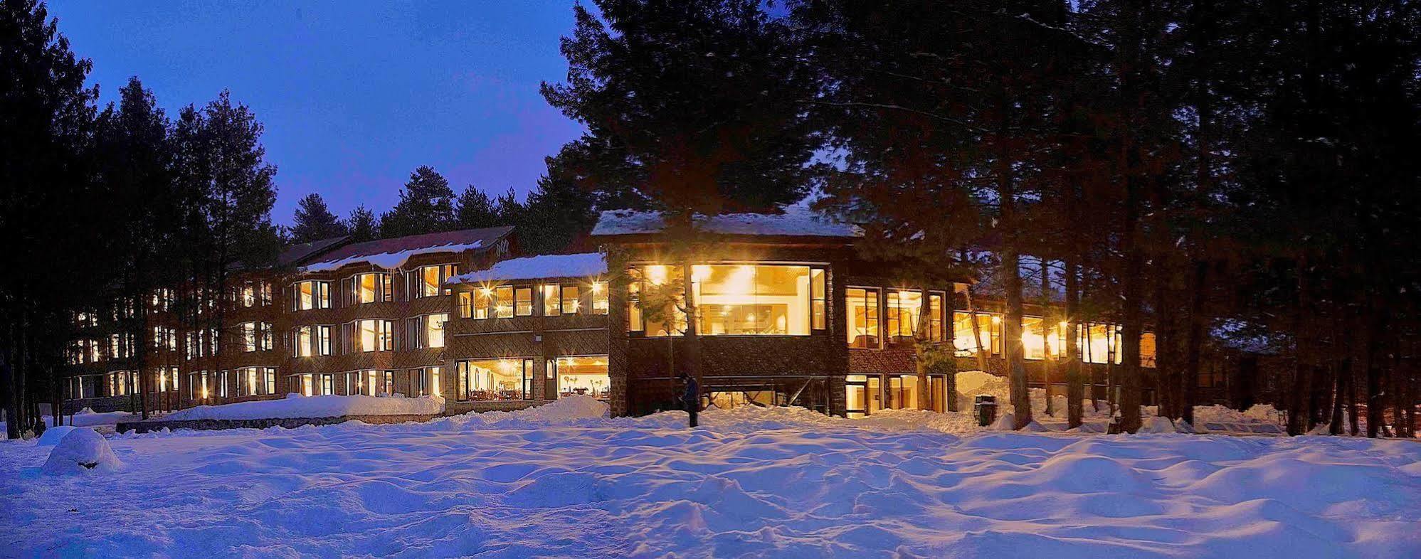 Senator Pine N Peak Hotel Pahalgam Bagian luar foto