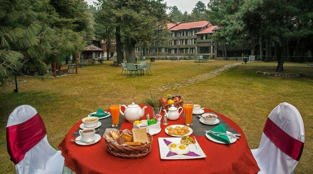 Senator Pine N Peak Hotel Pahalgam Bagian luar foto